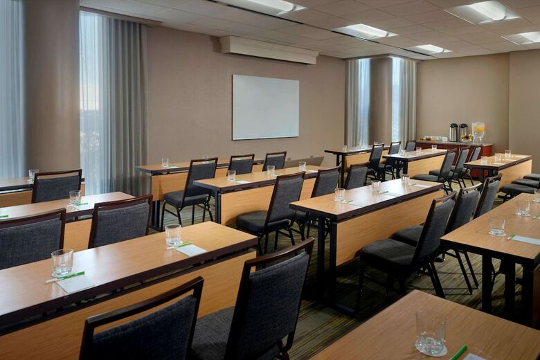 Hotel Courtyard By Marriott Cumberland Center