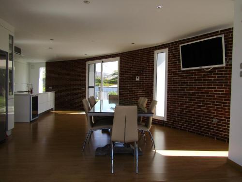 Luxury Villa With Private Heated Pool In A Quiet Area.