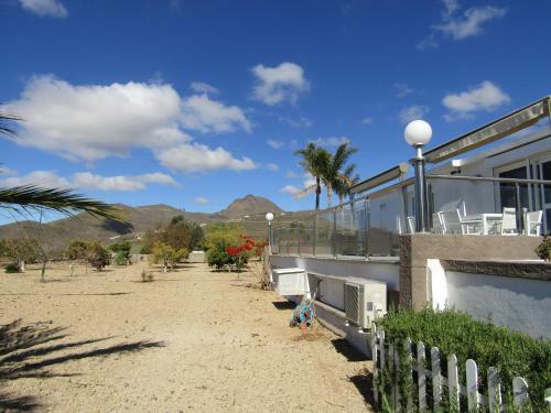 Luxury Villa With Private Heated Pool In A Quiet Area.