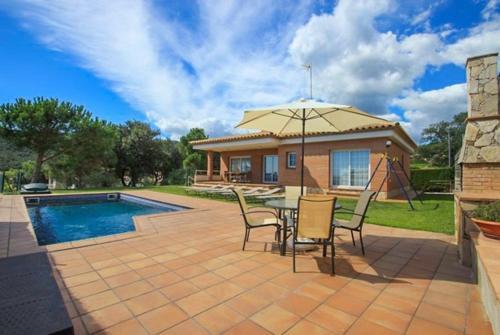 Sant Antoni De Calonge Villa Sleeps 8 Pool Wifi