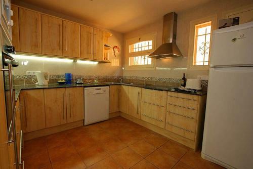 Sant Antoni De Calonge Villa Sleeps 6 Pool