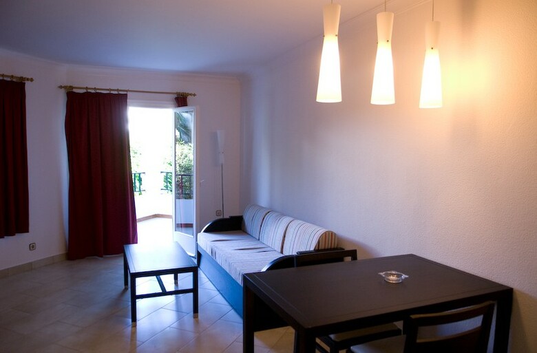 Apartamentos Royal Life