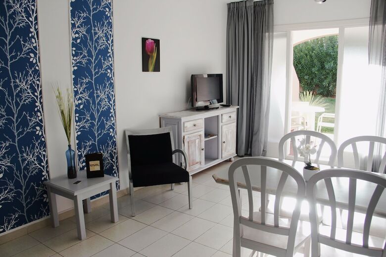 Apartamentos Royal Life