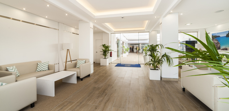 Globales Apartamentos Lord Nelson