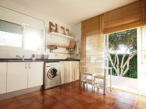 Casa Con Piscina En La Costa Brava. Closets