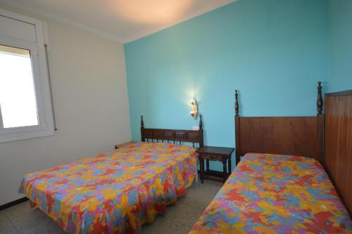 Apartamento Con Piscina Comunitaria. Tcanig�2d