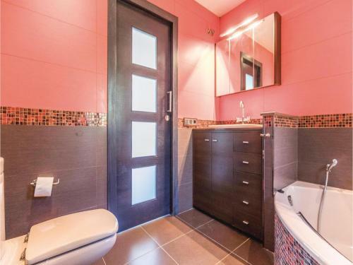 Five-bedroom Holiday Home In Sant Pol De Mar