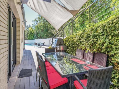 Five-bedroom Holiday Home In Sant Pol De Mar