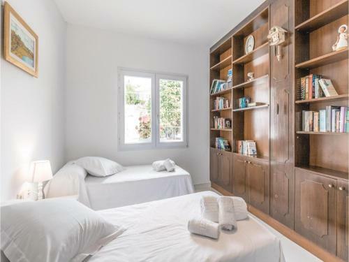Seven-bedroom Holiday Home In Sant Pol de Mar