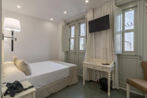 Hotel Emblem�tico Holiday Time