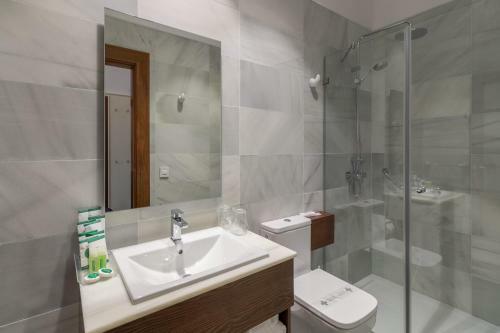Hotel Emblem�tico Holiday Time