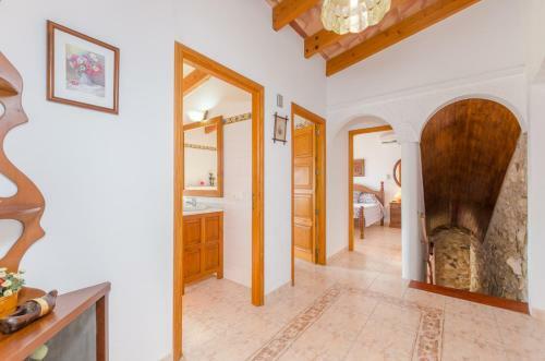 Yourhouse Son Femenia