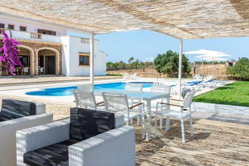Villa Can Turquesa / Casa Turquesa