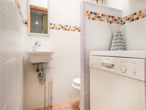 Four-bedroom Holiday Home In Santa Pola