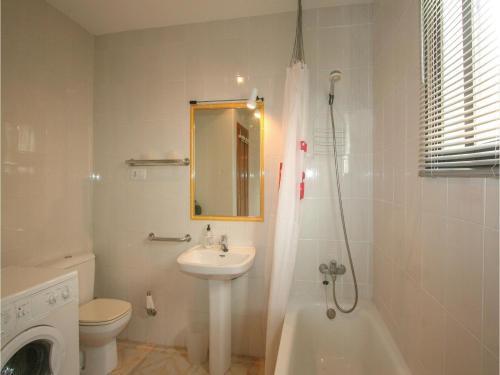 Two-bedroom Holiday Home In Santa Pola