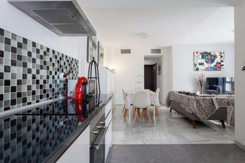 Triana Bridge Apartment