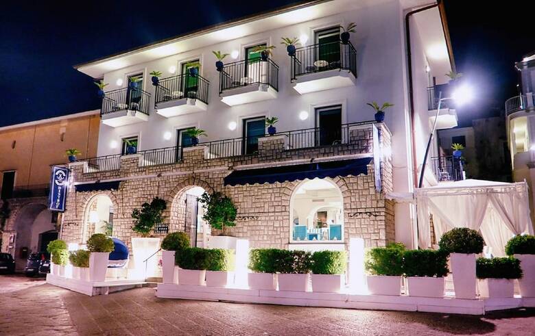 Hotel Le Ancore(.)