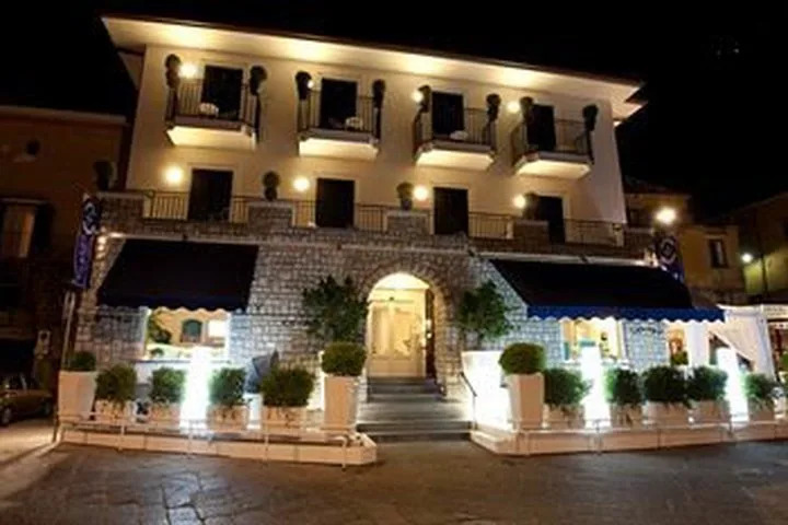 Hotel Le Ancore(.)