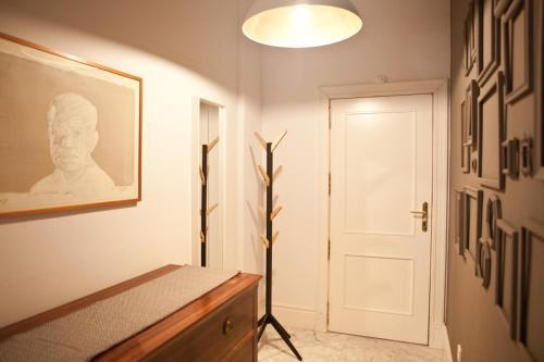 Quiet & Modern Apartment In Typical Sevilla House