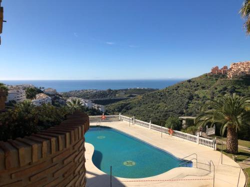 Apartamento Ref. 2733 Altos De Calahonda