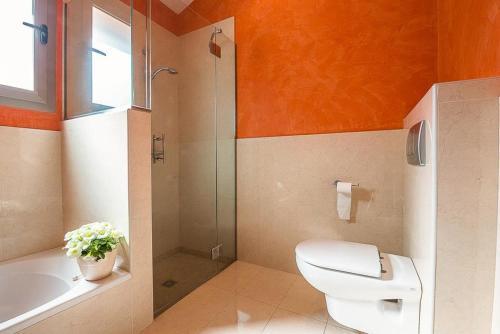 Son Servera Villa Sleeps 6 Pool Air Con Wifi