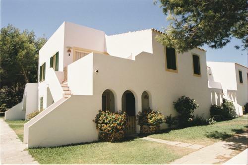 Apartamentos Las Brisas I & II