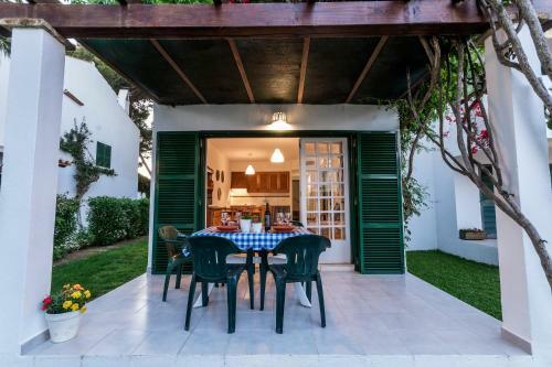 Apartamentos Las Brisas I & II