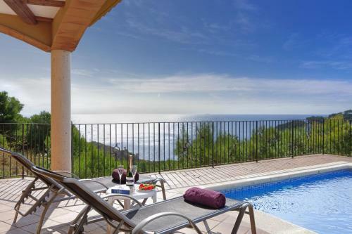 Tamariu Villa Sleeps 7 Pool Air Con Wifi