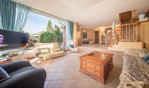 Apartamento En La Playa La Mora