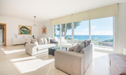 Villa Limonium With Sea Views