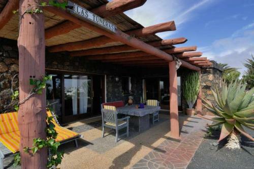 Teguise Villa Sleeps 2 Wifi