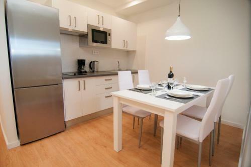 Los Rodeos Apartments