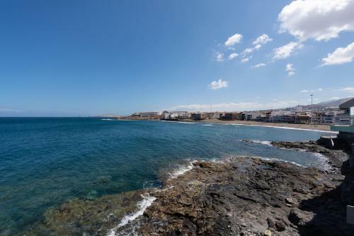 Salinetas Al Lado Del Mar