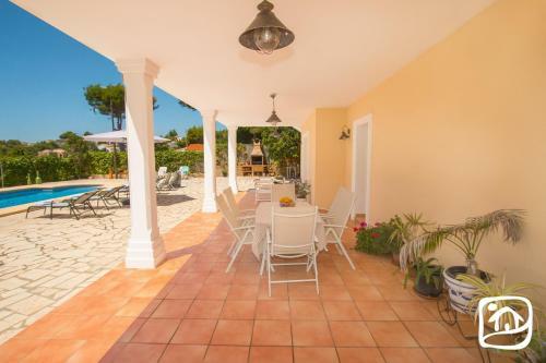 Abahana Villas - Ambar
