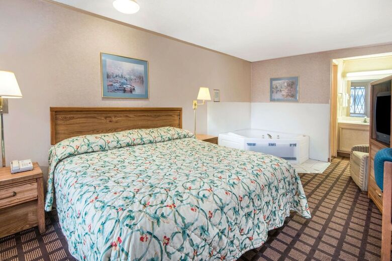 Hotel Knights Inn Canton