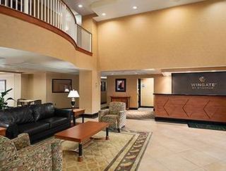 Hotel Wingate By Wyndham Columbia  Ft. Jackson