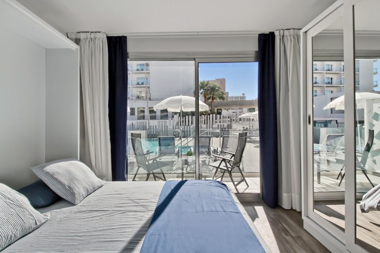 Apartamento Carihuela Suites