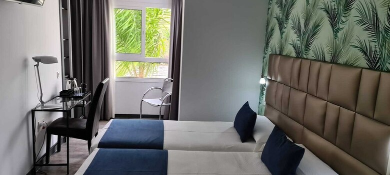 Hostal Bajondillo Beach Cozy Inns