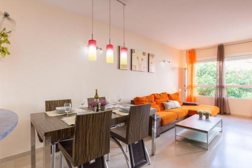 Malagasuite Torremolinos Beach Apartment