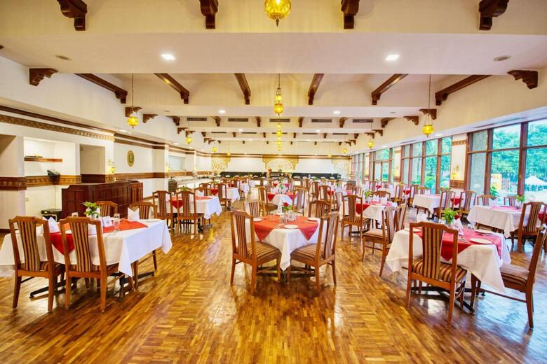 Hotel Clarks Khajuraho
