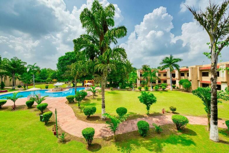 Hotel Clarks Khajuraho