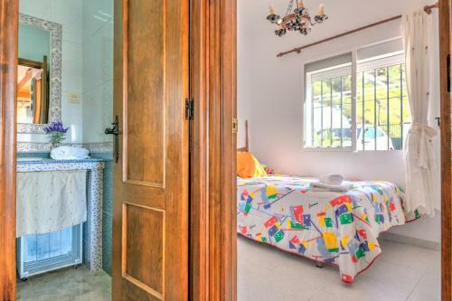 Villa Yellow Plum