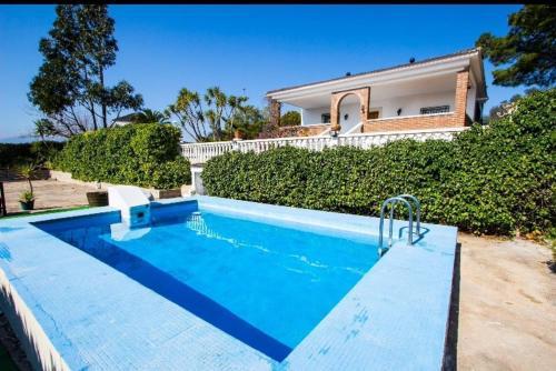 Villa Cam� De Nivera