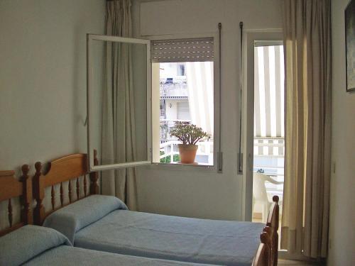 Holiday Apartment Tossa De Mar 03