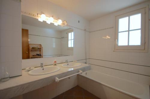 Lets Holidays Sailor House With Sea Views