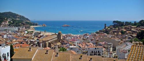 Lets Holidays Apartment Terrace La Guardia
