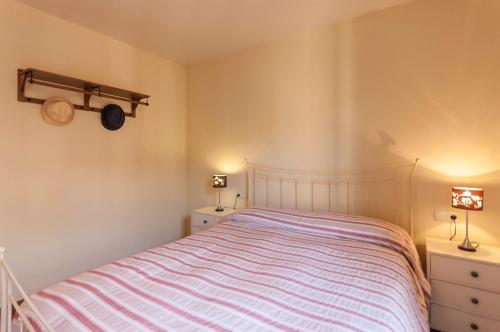 Lets Holidays Apartment Pau Moreu