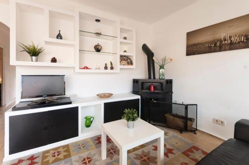 Lets Holidays Elsa Apartment