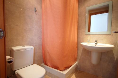 Lets Holidays Big Terrace House And 2 Parking
