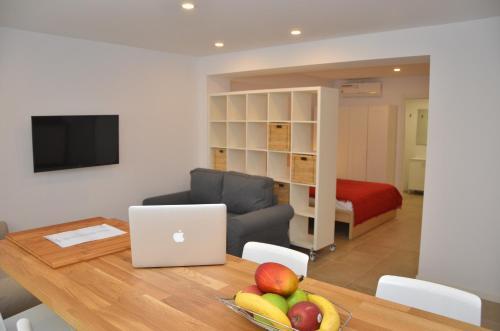 Hostal City Suites Apartments